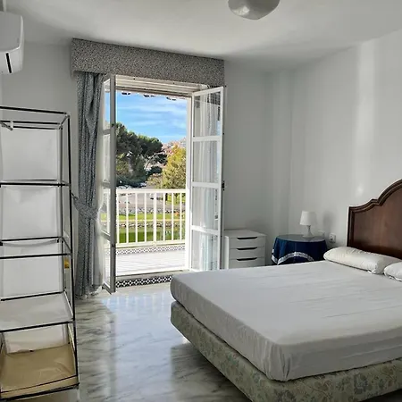 Bright And With Incredible Views In Beachfront 公寓 *