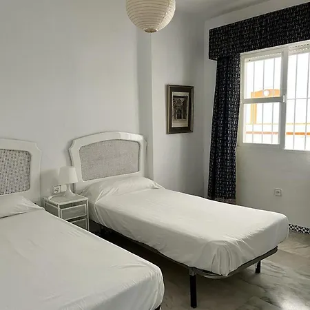 Bright And With Incredible Views In Beachfront Apartament