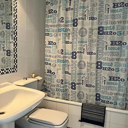 Bright And With Incredible Views In Beachfront Apartament