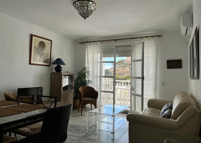 Bright And With Incredible Views In Beachfront * Фуэнхирола